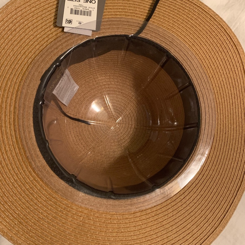 Beach/Sun Hat - Picture 5 of 9